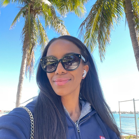 MIA π΄ FTL π PBI βοΈ
Miss Palm Beach Co. USA π
Miss Treasure Coast USA π - Picture 5 of 16